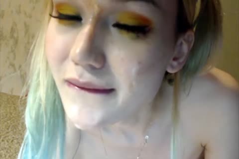 yummy cam Gurl Chokes And Plays