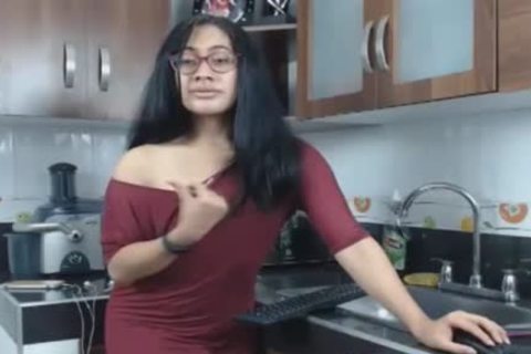 Nerdy shelady Flashing gigantic cock And arse