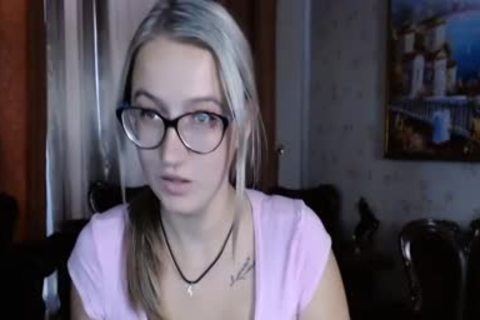 blonde shemale Shows Her scoops In Live