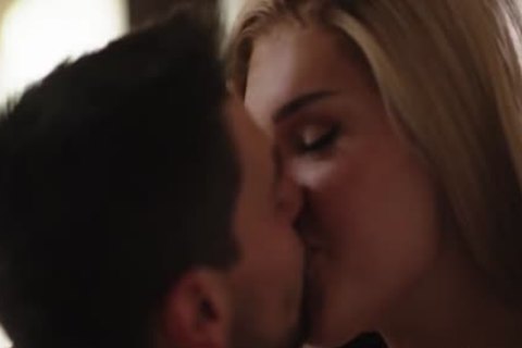 Tbabe Daisy Enjoys Barebacking The arse Of A twink