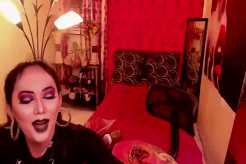 cute lady-man Enjoys Vibrating dildo At Her pooper