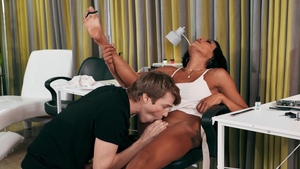 Trans Angels: Sage Tongues Lola's Tight Hole